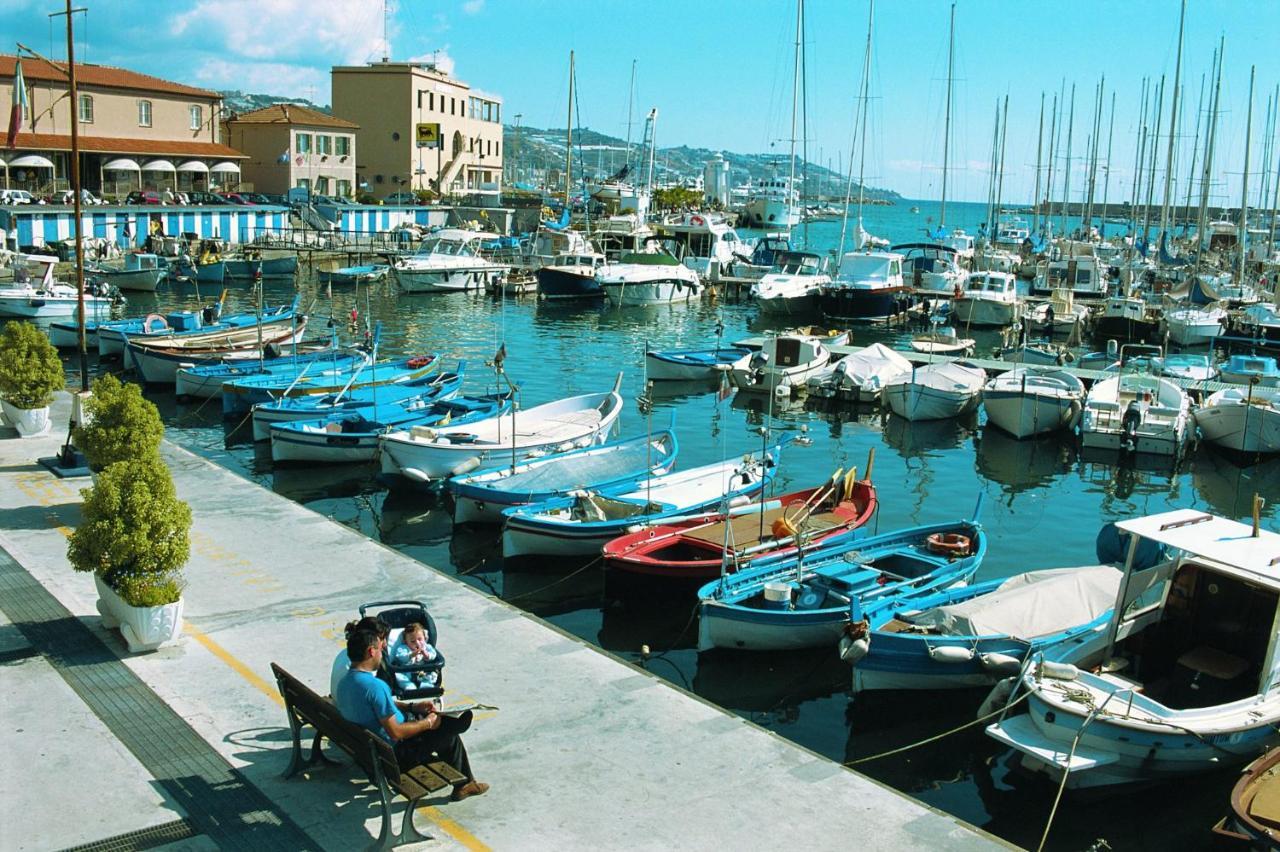 Wh - Dolce Vita - Bilocale - 5 Minuti Dal Centro - Parcheggio Gratuito - Wifi San Remo Extérieur photo